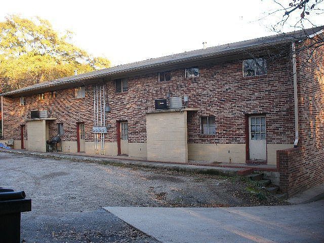 2nd image of 191 Warren St