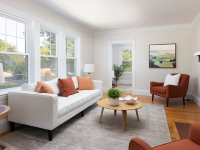 11 Troy Ln FLOOR 2, Waban, MA, 02468