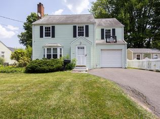 142 Grove St, West Hartford, CT 06110