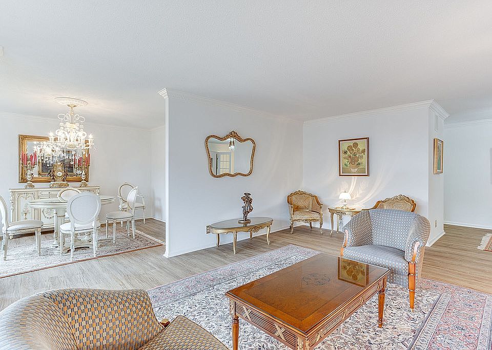 Dinning Room off Living Room