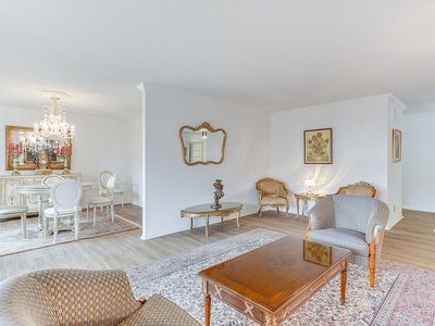 8350 Greensboro Dr APT 312, Mc Lean, VA, 22102