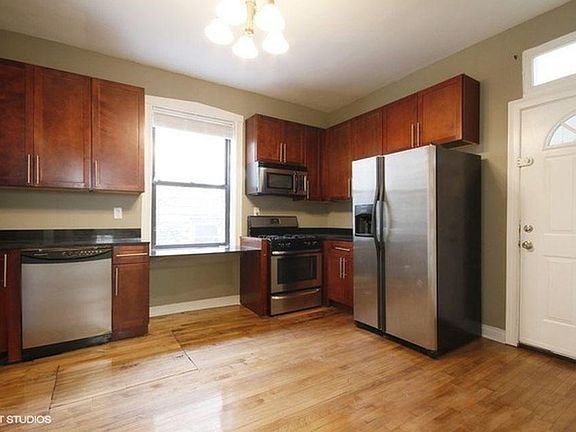4th image of 3527 W Palmer St #1