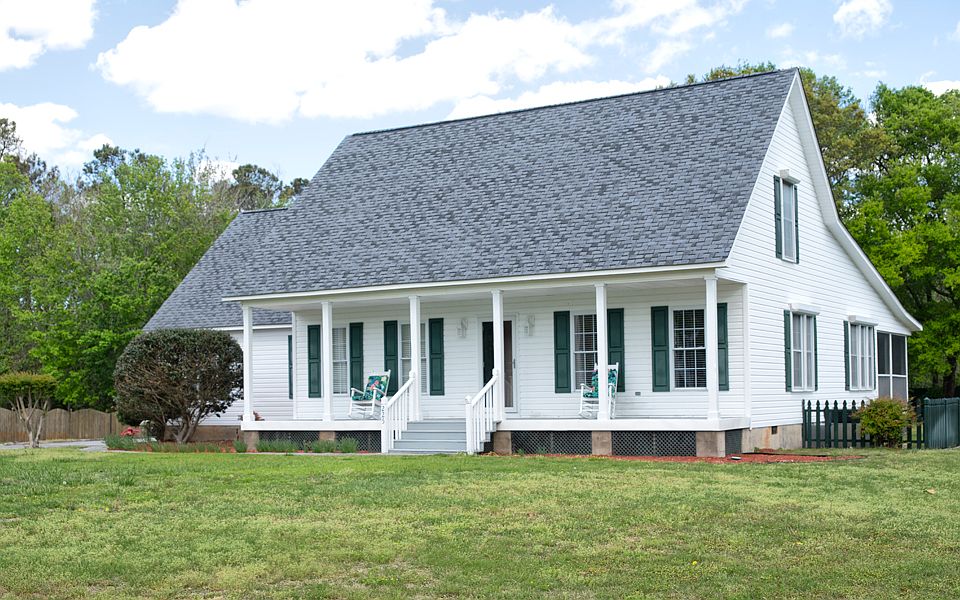 Front yard and entrance