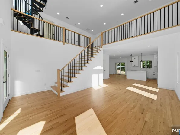 42 Howland Ave, River Edge, NJ 07661