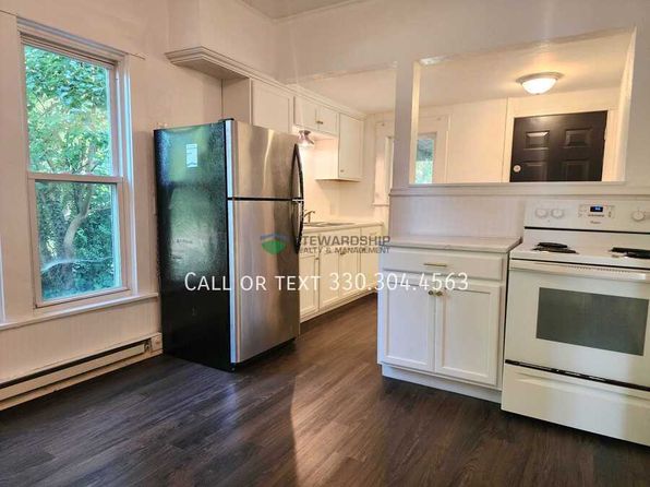 2823 Columbus Rd NE