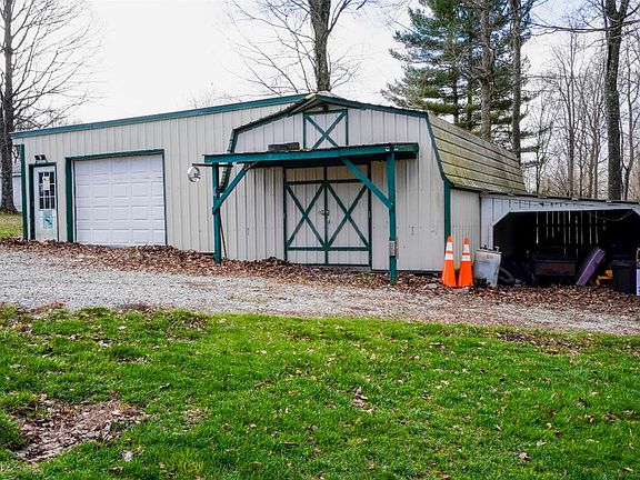 2nd image of 285 Lynn Morgan Rd