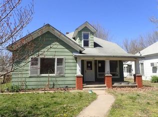 816 N Walnut St, Iola, KS 66749