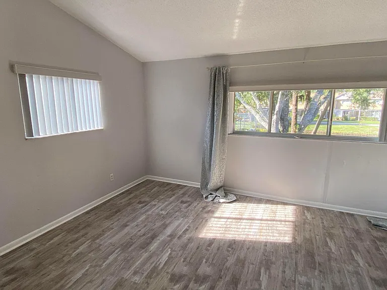 371 Maplecrest Cir — Photo 13