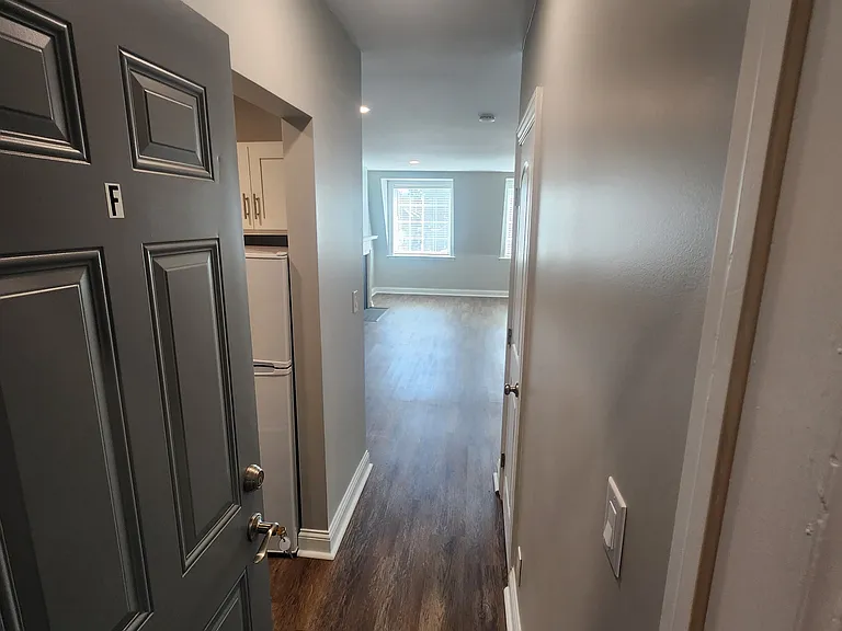 2654 W Broad St #F — Photo 3
