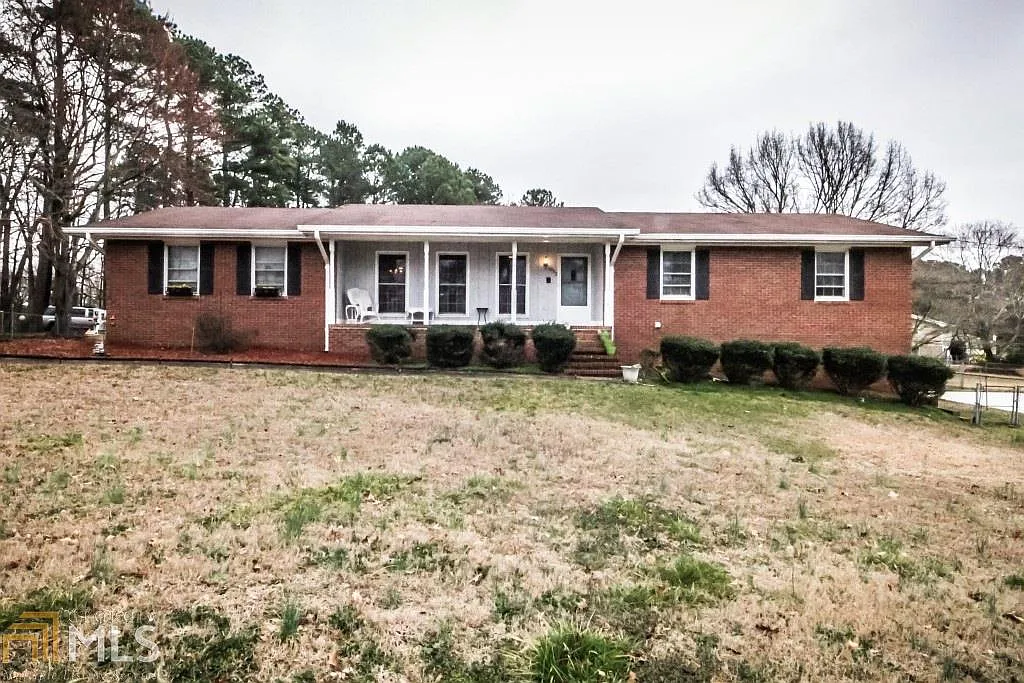 1852 Driftwood Pl photo 1