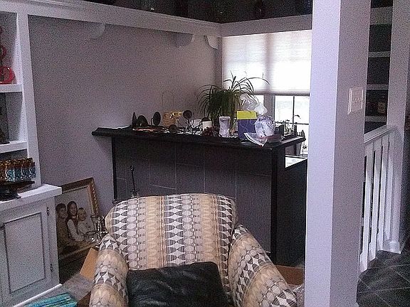 3rd image of 4644 Stansbury Ln