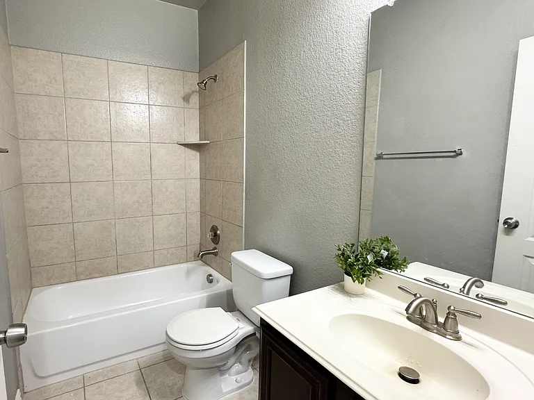 6440 Parkstone Way — Photo 9