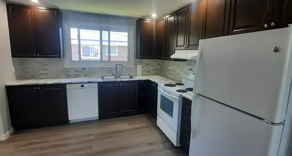 711 Brown St #2