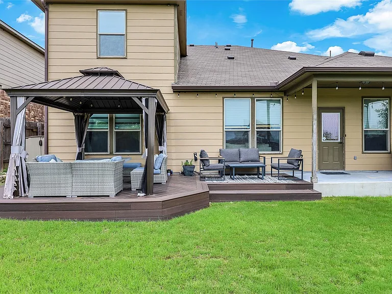 7013 Armagh Dr — Photo 36