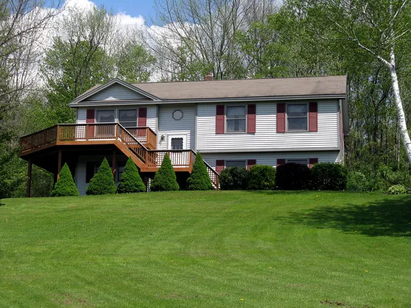 60 Wildflower Ln, Waterbury Center, VT 05677