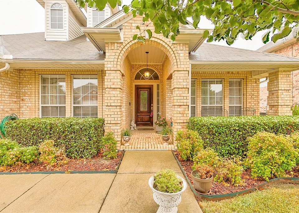 1st image of 4712 Emerald Trace Way