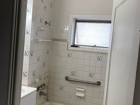 2nd image of 97 Carl St