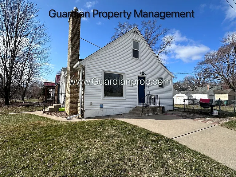 2700 Florida Ave S — Photo 21