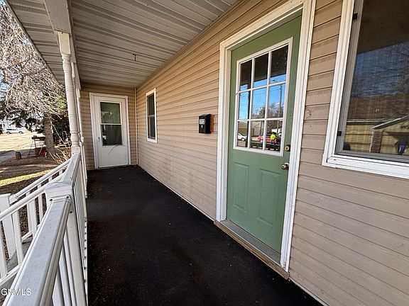 2nd image of 113 3rd Ave NW