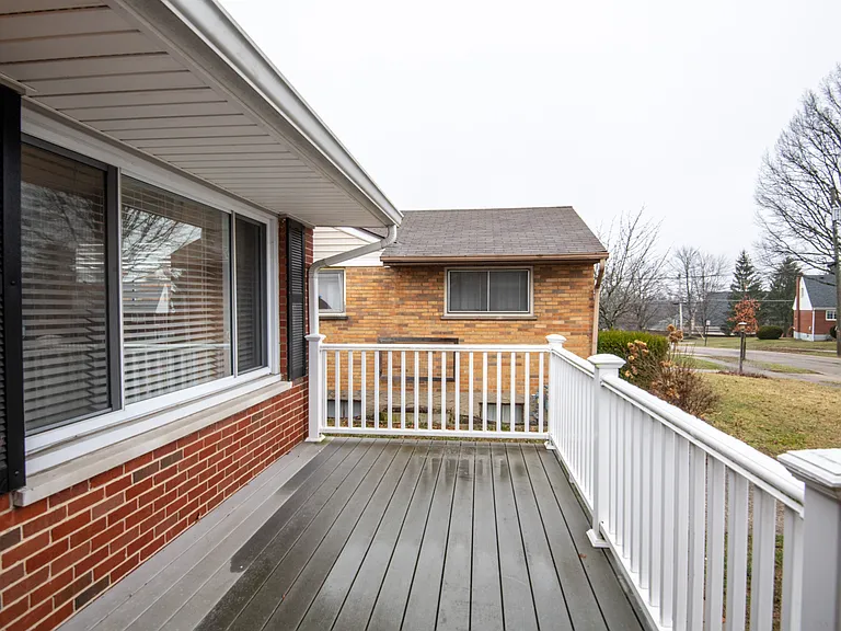 7809 Greenbriar Ln — Photo 15