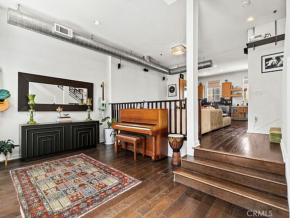 2nd image of 5300 Playa Vista Dr APT 5