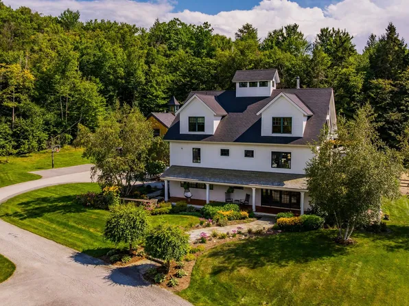 93 Elizabeth Court, Sunderland, VT 05250