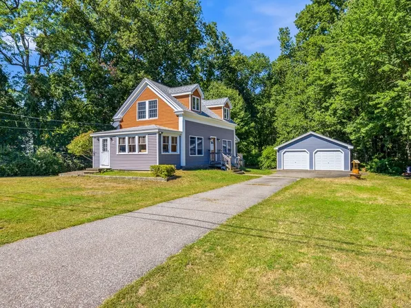 31 Pages Ln, Hampton Falls, NH 03844