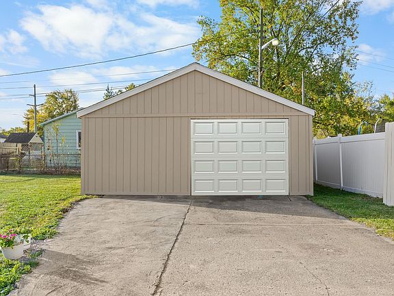 5th image of 3603 Hampton Dr