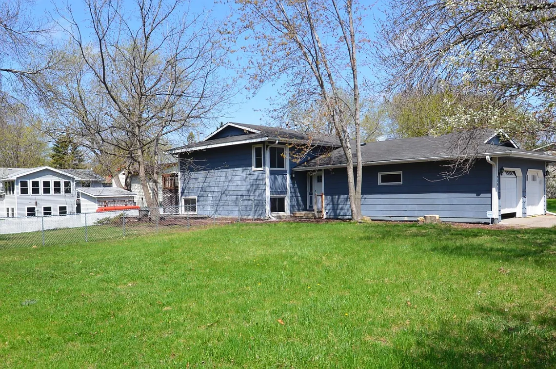 Building Photo - 9201 Forest Ln