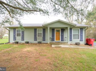 64 Buckingham Ln, Charles Town, WV 25414