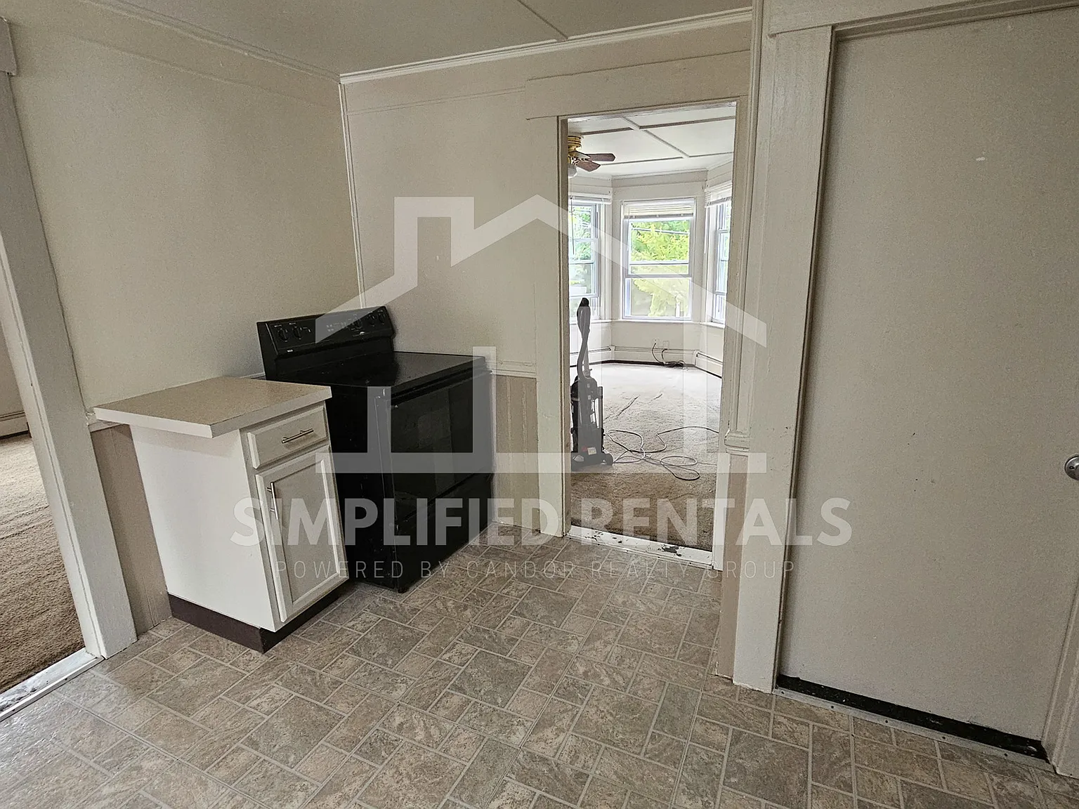 2 bed, 900 sqft, $1,700 — Photo 2