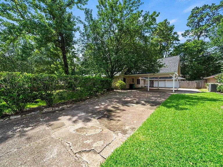1938 Running Springs Dr — Photo 15