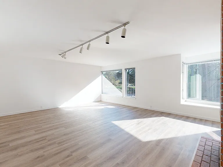 6720 Fulton St — Photo 6