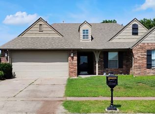 15211 E 90th Pl N, Owasso, OK 74055