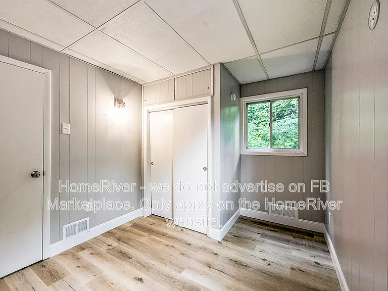 1323 Leaside Dr — Photo 17