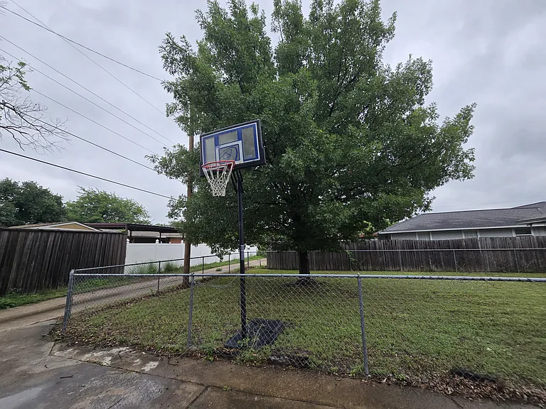 509 Arbor Ln — Photo 16