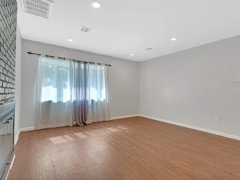 67 Woodland Ave — Photo 5