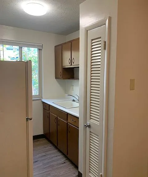 828 Oak St #2 — Photo 4