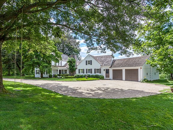 22 Old Litchfield Road