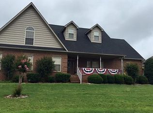 414 Ross Springs Dr, Maryville, TN 37803