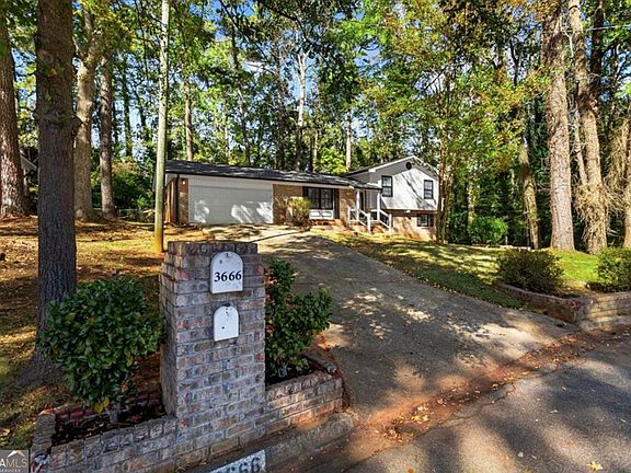 2nd image of 3666 Stanford Cir