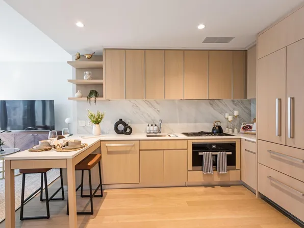 500 West 45th Street 610 image 1 of 10