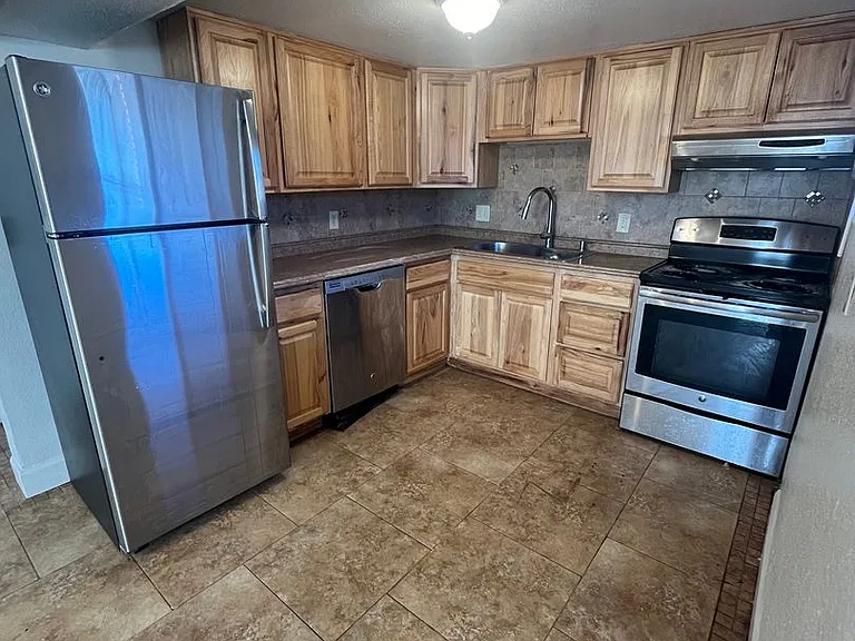 7120 W 16th Pl #B — Photo 1