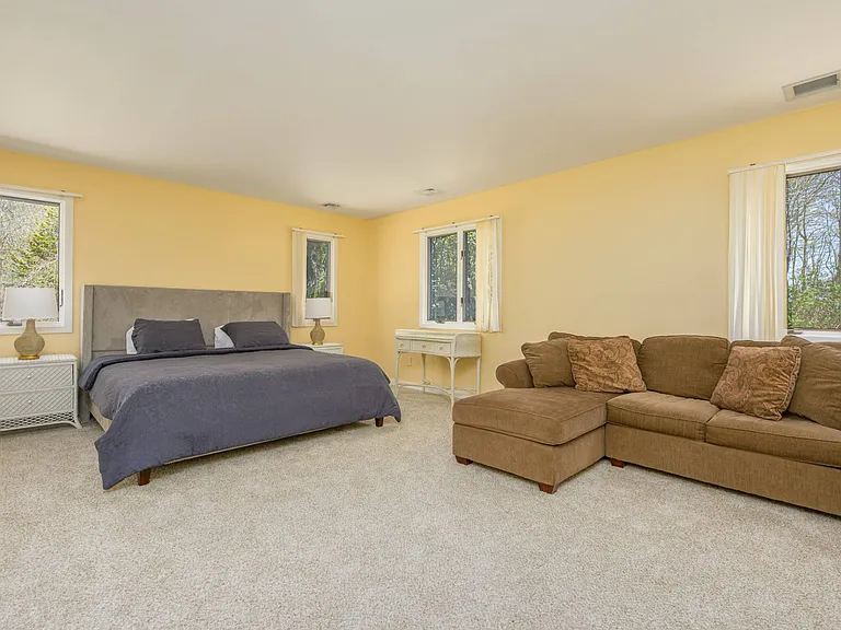 47 Spring Pond Ln — Photo 14