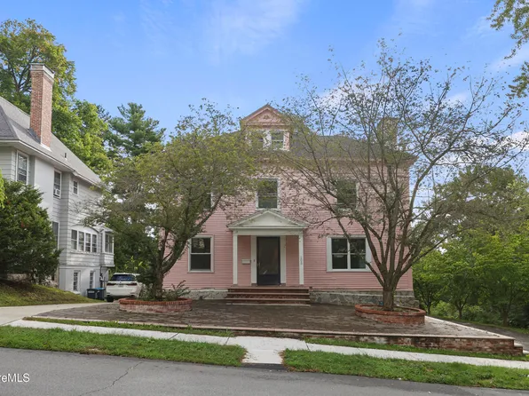 203 Bartlett Ave, Pittsfield, MA 01201
