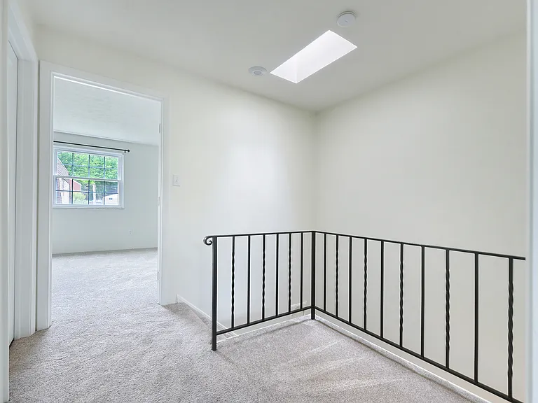 501 Maryland Ave #C — Photo 16