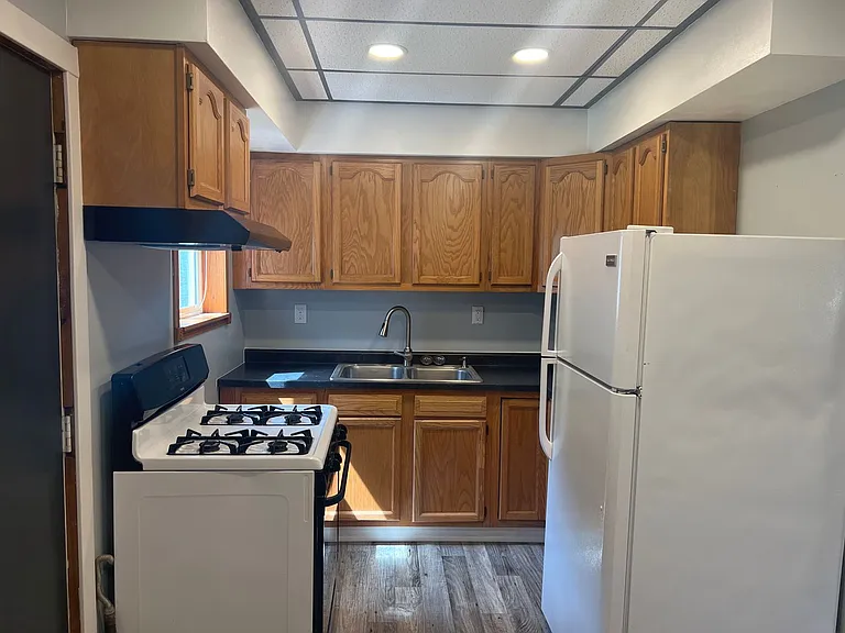 1122 Bluff St — Photo 9