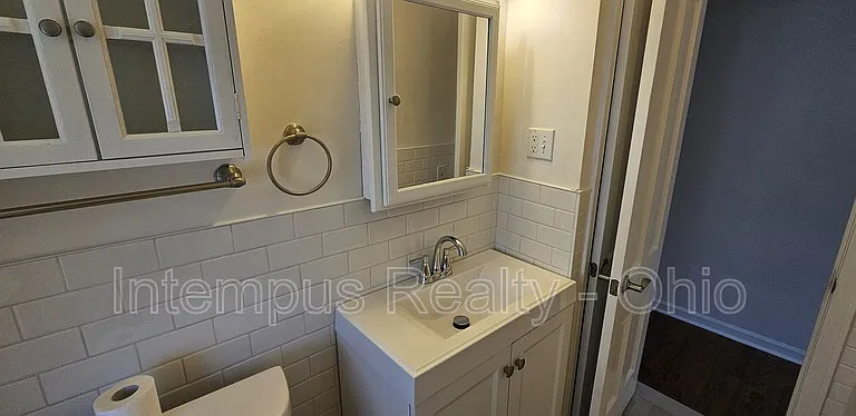 360 E 326th St — Photo 16