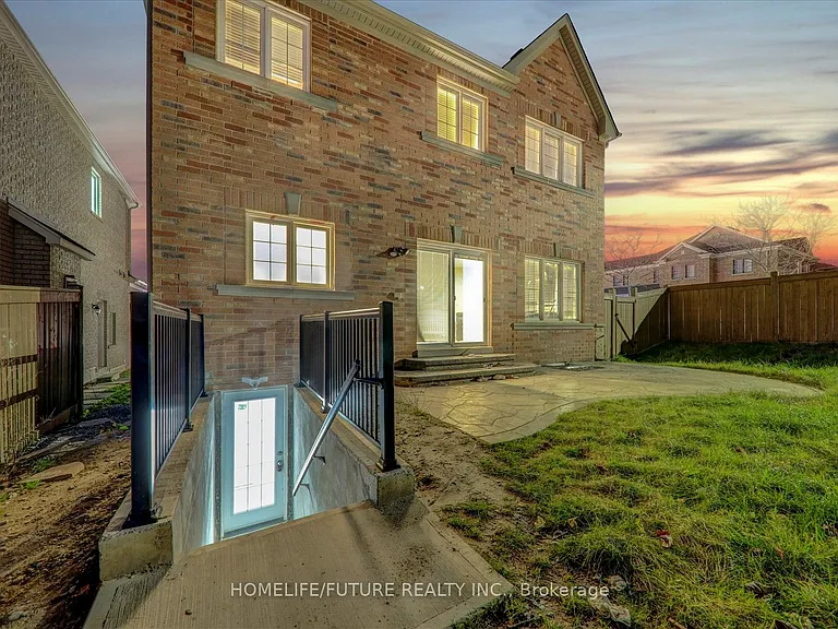 1381 Clearbrook Dr #BASEMENT — Photo 2