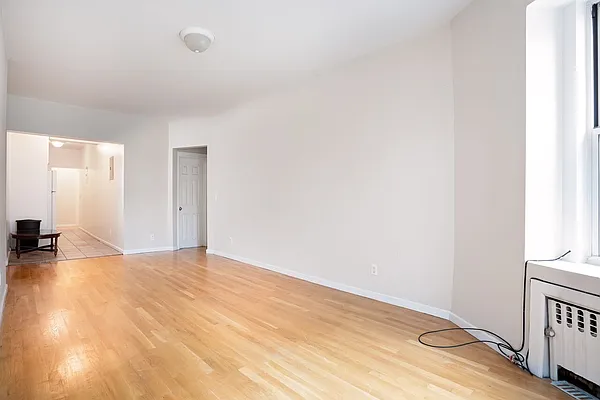 Rented by Waldstar Real Estate LLC | media 32